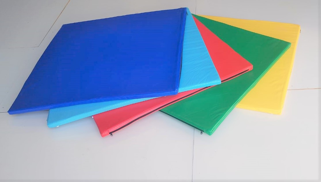 مراتب الحماية الملونة – 100×100×3 سم (السعر للقطعة)