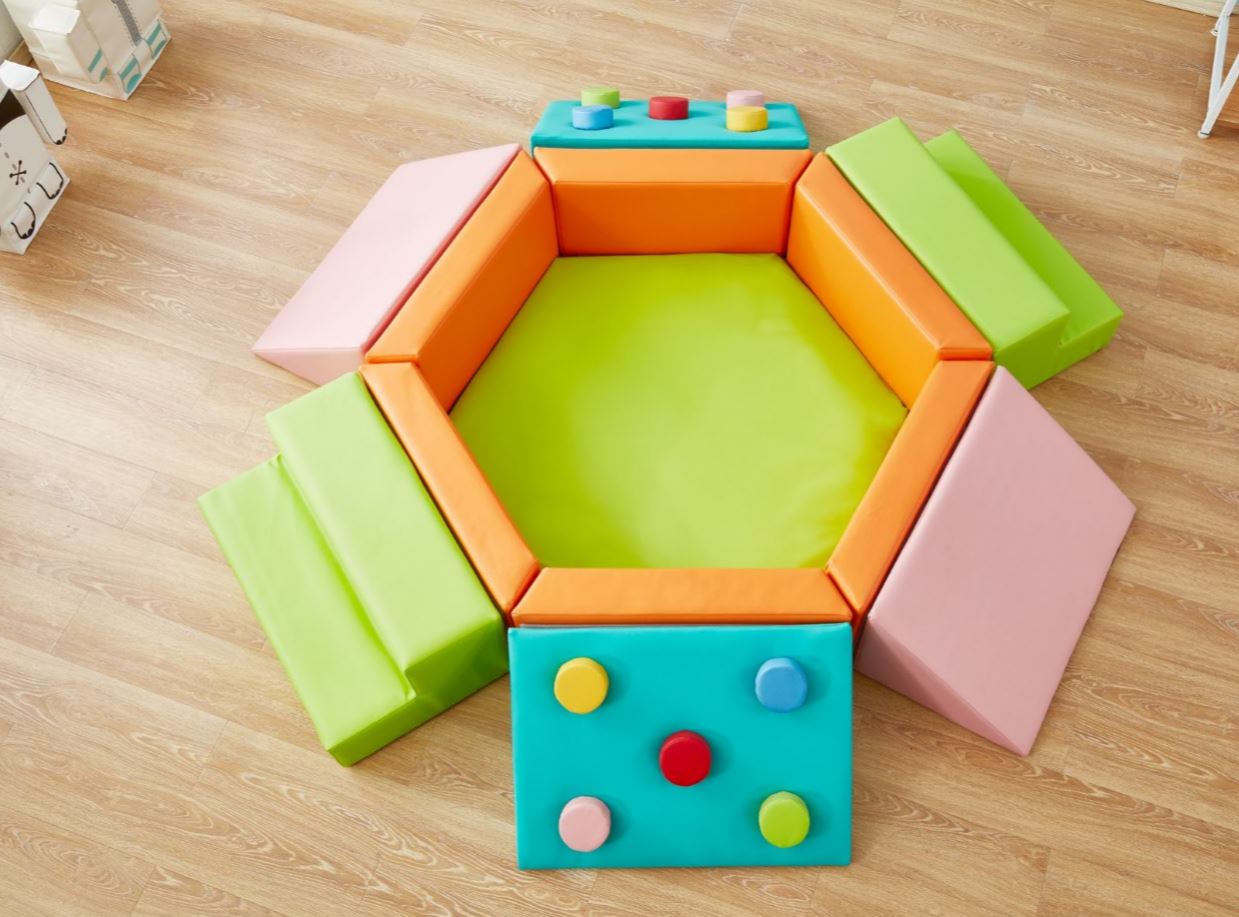 Soft Play Activity Pyramid – 204×190×32 cm